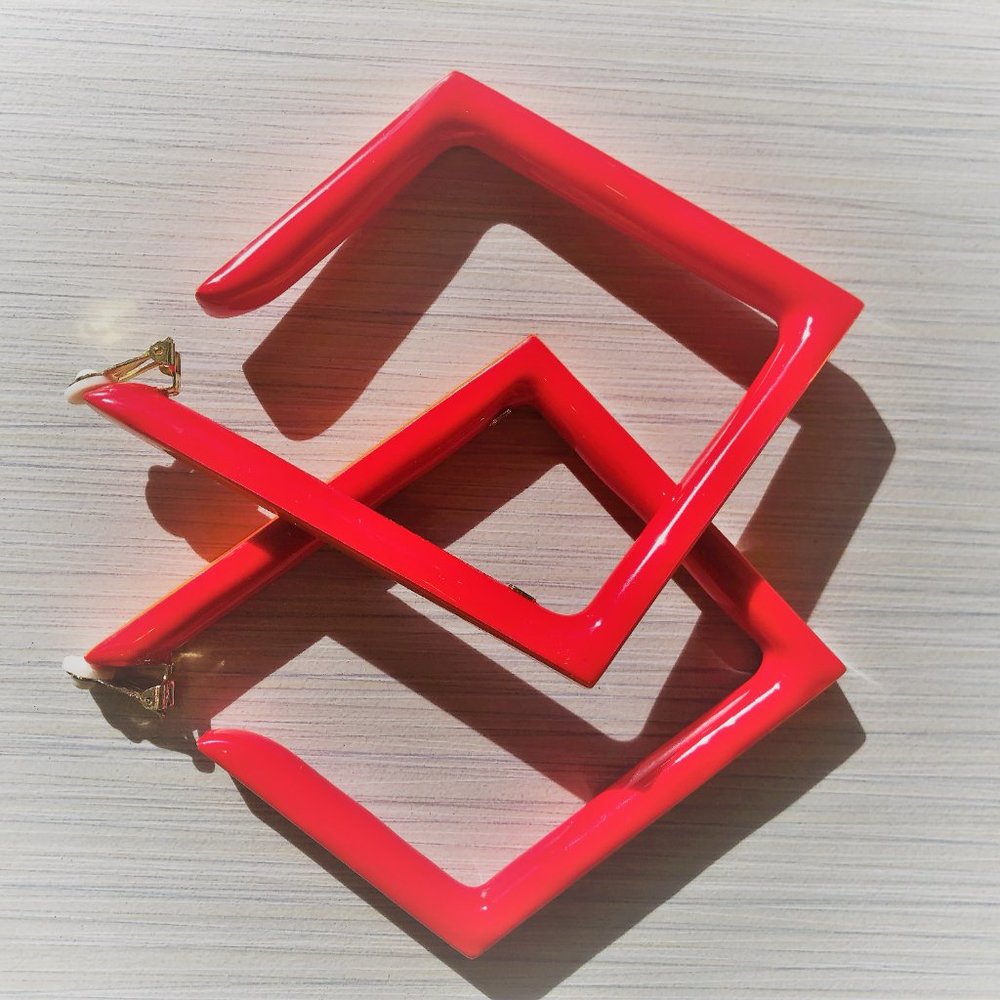 Neon square Clip earrings - Picture 2 of 16